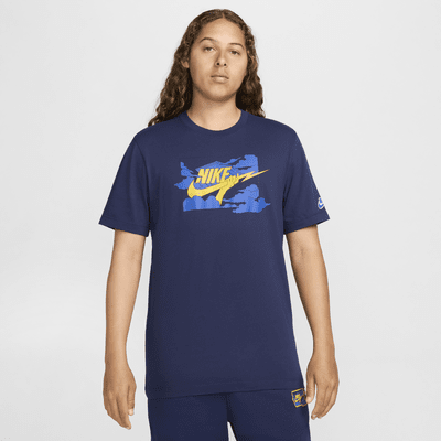 Nike Club Men's T-Shirt. Nike.com